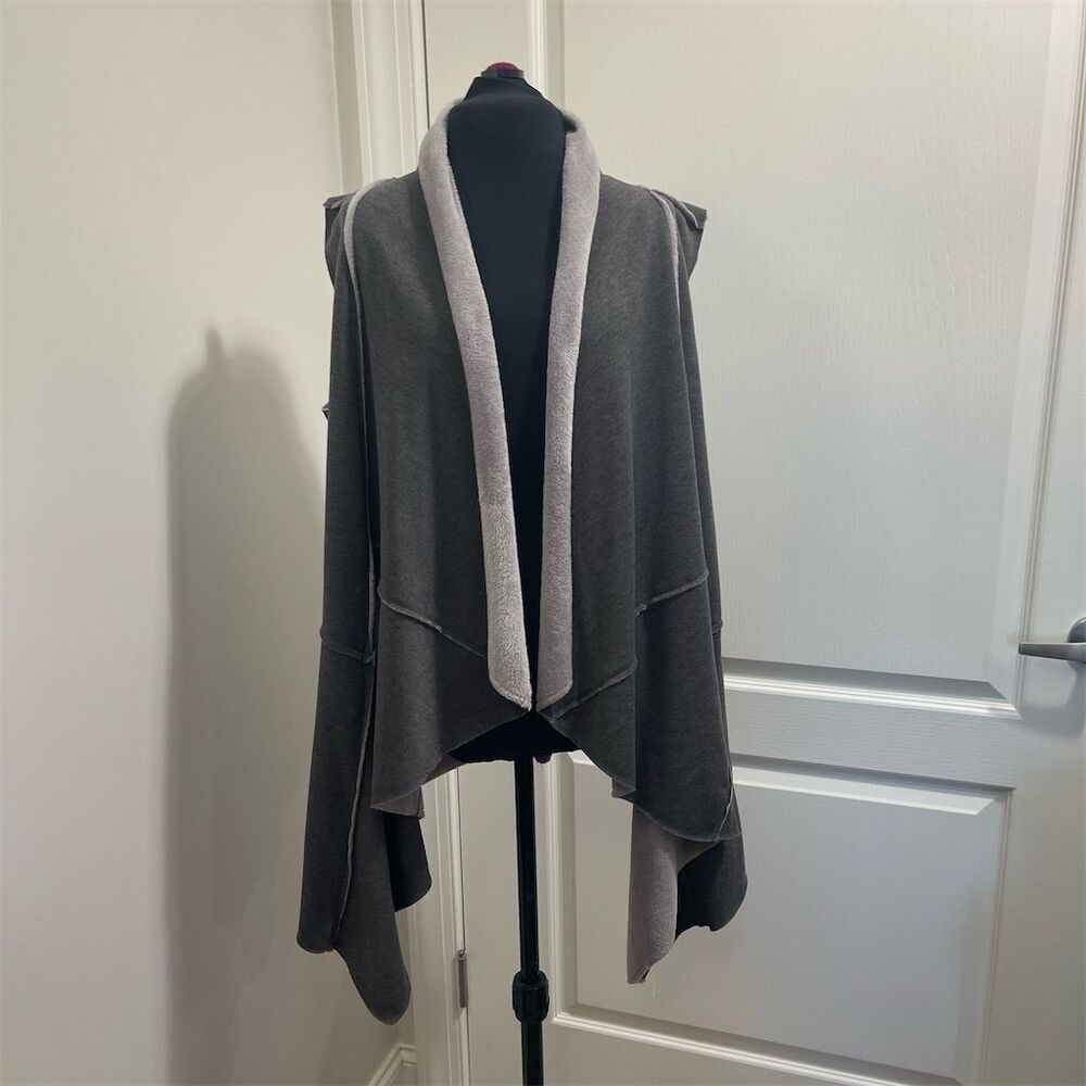 Blue Rain Women's Gray Open Front Wrap vest Cardigan Size L (sku421) - Picture 1 of 11